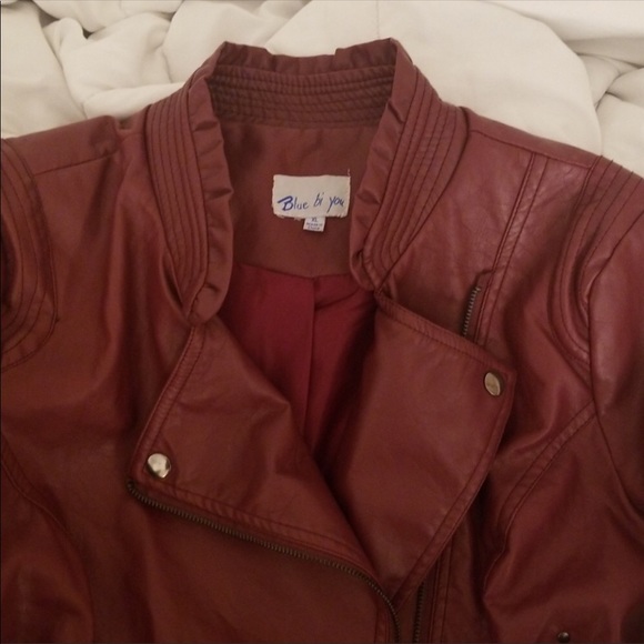 Faux leather raspberry color jacket - Picture 2 of 4